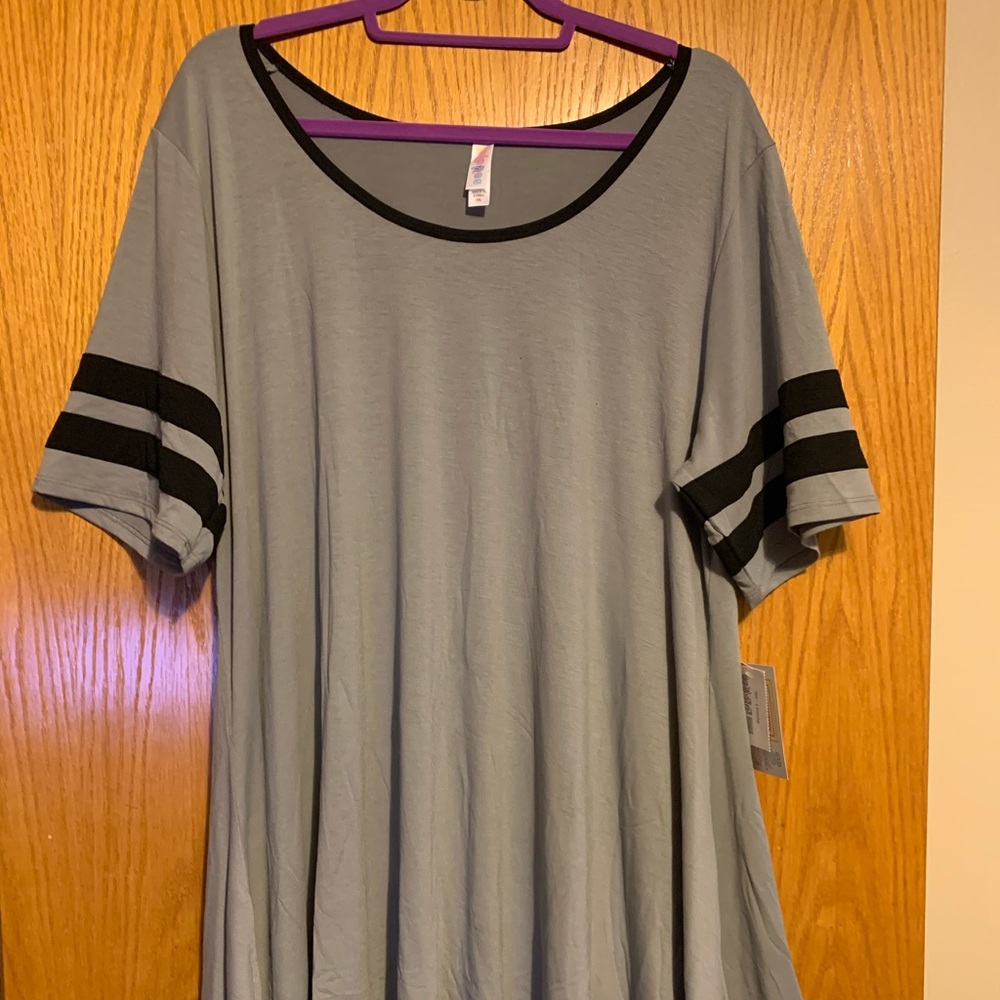 3XL Gray Swing T with jersey sleeve stripes - NWT